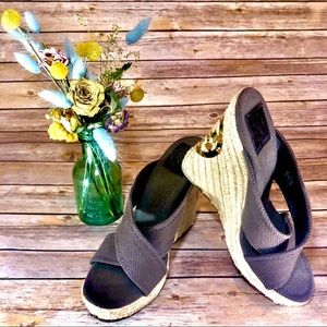 Tory Burch Gold Logo Canvas Wedges 🌻